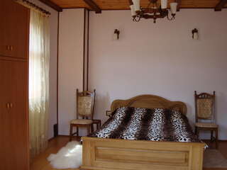 Дома для отпуска Villa VIP-Class Яремче Дом с 4 спальнями-29